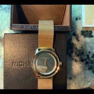 Michael Kors Gold tone stainless steel Watch NEW